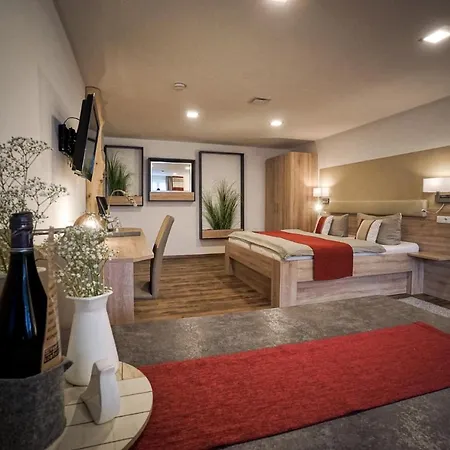 Carlbauer Konukevi 3*