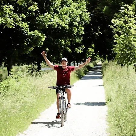 Carlbauer 3* Kelheim