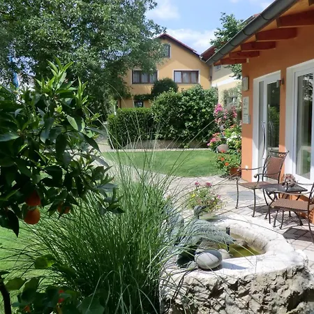 Carlbauer 3* Kelheim
